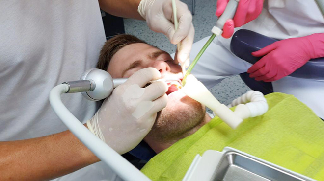 Snižte riziko infekce bioaerosolem pomocí cenově dostupného sacího systému Asana