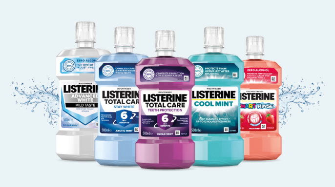 Listerine při mechanickém čištění zubů odstraňuje mezizubní plak