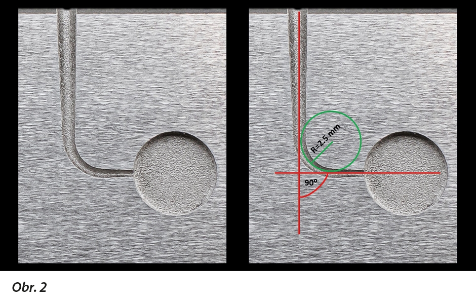 Umělý kanálek použitý v této studii: 16 mm dlouhý s úhlem zakřivení 90 ° a poloměrem zakřivení 2,5 mm