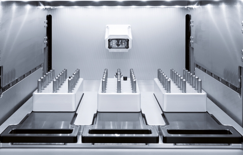 Teleskoper Orbit: pro zpracování materiálů ve formě disku o Ø 95 mm, Ø 98 mm, Ø 106 mm nebo dokonce Ø 125 mm, stejně jako sklokeramiky a Raw-Abutments®. Disky je možno vyjmout a vložit zpět přesně na totéž místo s přesností v rozmezí μm.