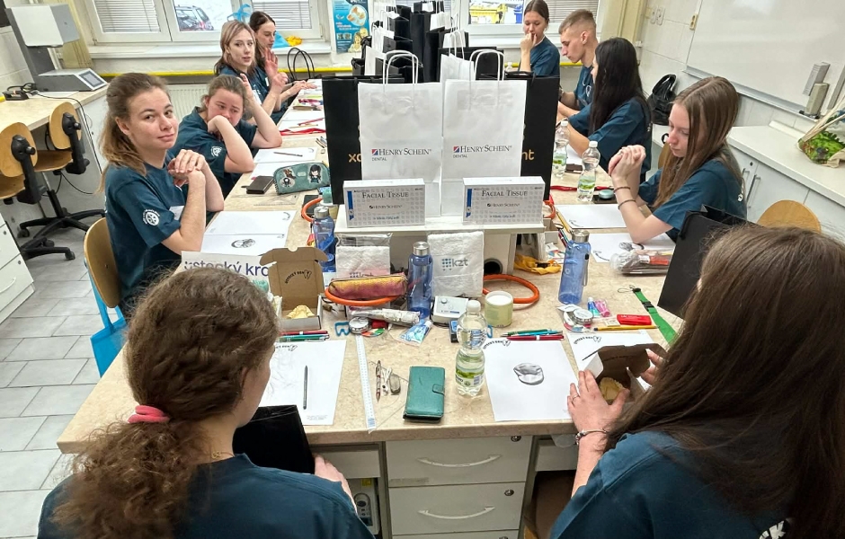 Obr. 6: Jedna z laboratoří.